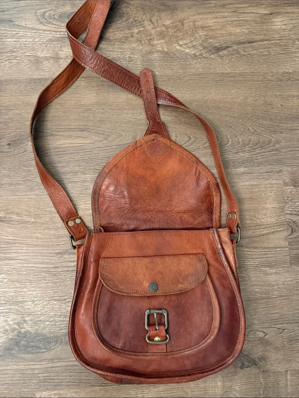 Vintage Brown Leather Crossbody Bag with Buckle Detail